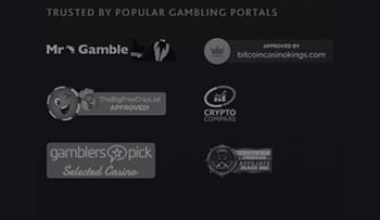 Der Footer mit den Details zu den Lizenzen und der Sicherheit.