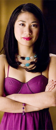 Die Schauspielerin Liza Lapira stellt im Film Kianna dar