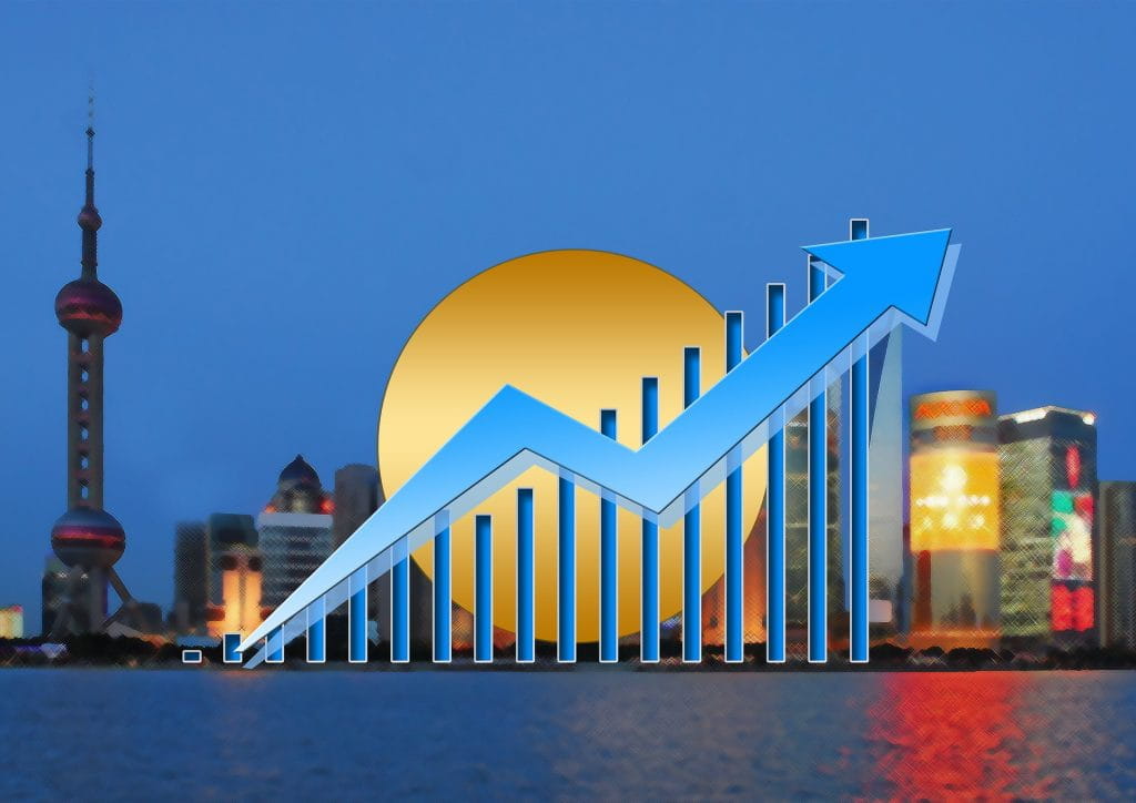 Grafik einer Geschäftsentwicklung vor einer Skyline