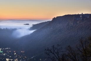 Lichtenstein im Nebel.