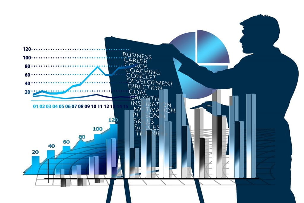 Darstellung eines Mannes am Whiteboard mit Themenauflistung; im Vordergrund Grafiken mit Zahlen und Diagrammen.