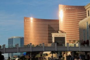 Das Wynn Casino im Sonnenschein in Las Vegas.