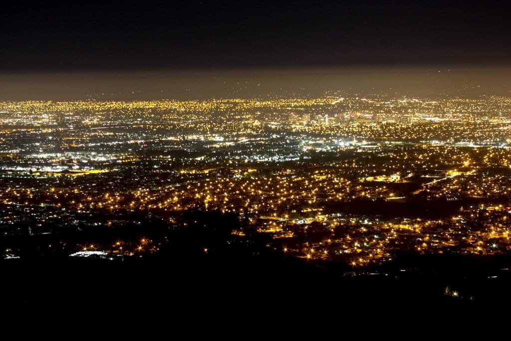 San José bei Nacht.